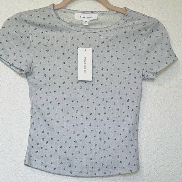 Pink Rose Patterned Women's Top (NWT) - Picture 1 of 6
